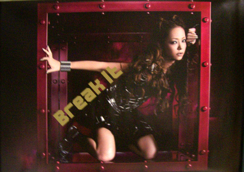 安室奈美恵 シングル「Break It/Get Myself Back」 ポスター